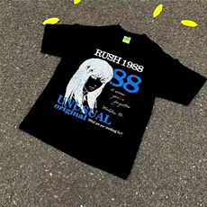 黑色