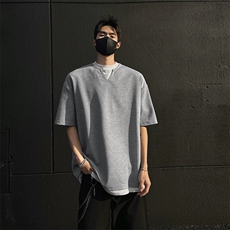 灰色
