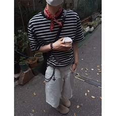 黑色
