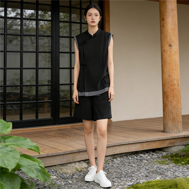 新中式黑色不规则拼接套装女夏季新款无袖马甲立领上衣短裤两件套,女装套装/套裙,江南