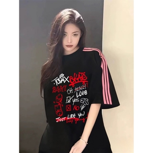 抖音得物品质二开240克宽松纯棉美式潮牌印花三条杠中性风短袖T恤图片