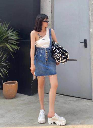 韩版排扣背带短裙，女装，ZIA