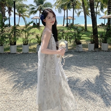浅灰色