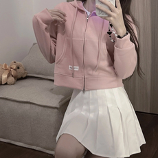 粉红色