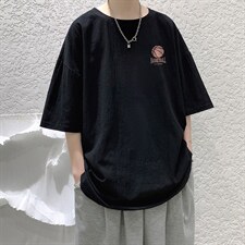 黑色