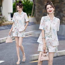 夏季新款中式复古刺绣洋气减龄上衣短裤两件套时尚套装，女装套装/套裙，仟媚宠