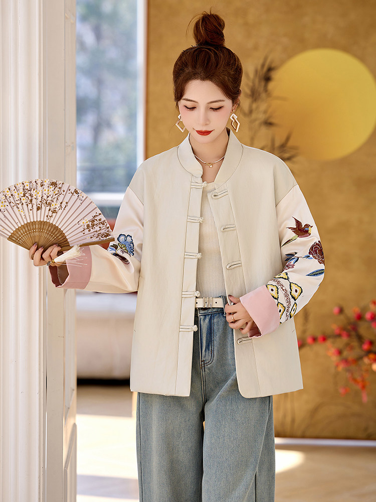 2025新款春秋季中国风刺绣盘扣外套女改良唐装立领复古新中式潮流,女装短外套,玖莱伊