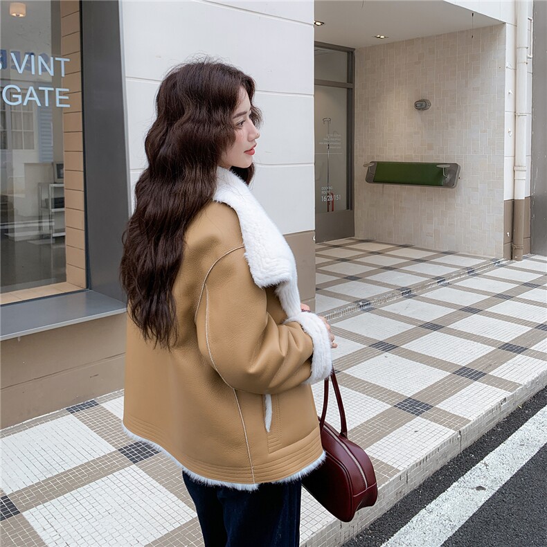 冬季新品海军领羊羔毛皮毛一体外套2145P210K358,女装皮草,2C219