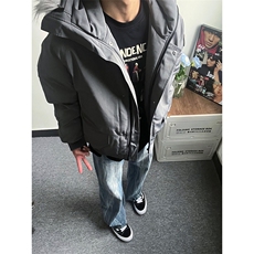 灰色