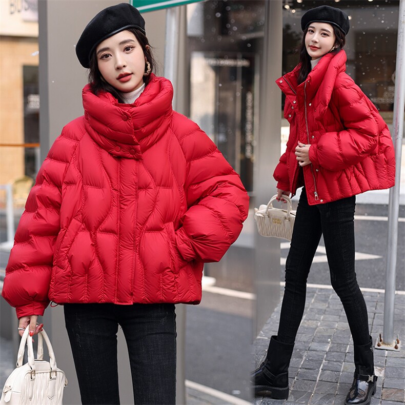 现货新款2023年冬季短裤羽绒服女大红色，女装羽绒服，笃写