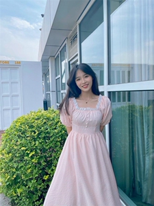 条纹蕾丝钉珠连衣裙图片