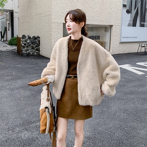 奶茶色V领仿兔绒外套女秋冬2025新款短款毛毛棉服上衣毛绒绒爆款图片