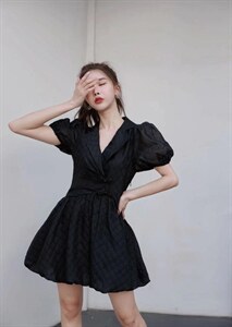 温婉甜俏的改良钻饰旗袍裙～面料的轻光泽提花很显贵…图片