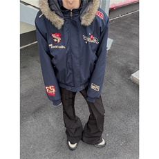 藏青色