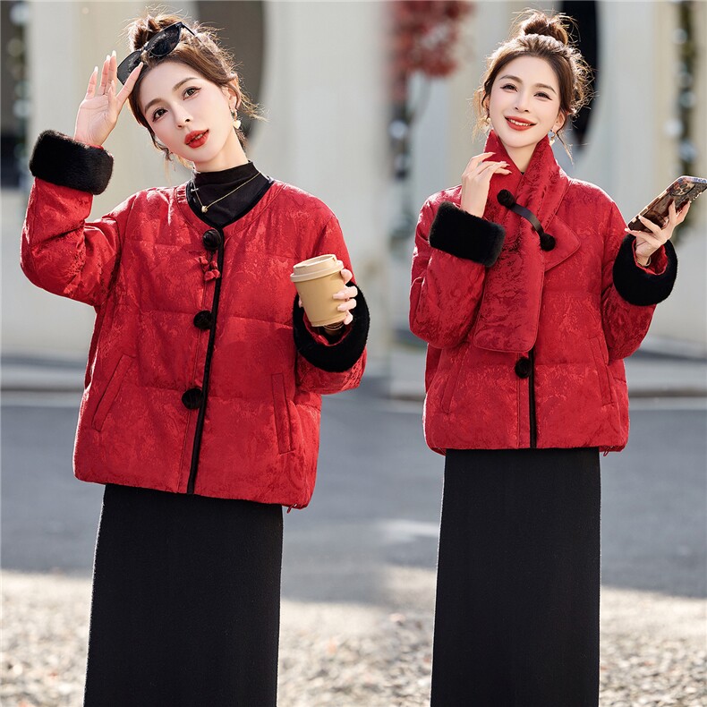 过年红色羽绒服女2025年冬季新款洋气时髦围脖加厚保暖白鸭绒外套,女装羽绒服,拾衣