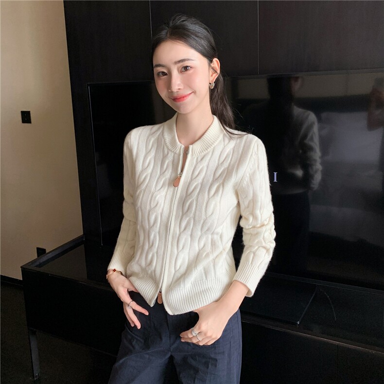 2025舒适百搭简约秋冬新款圆领短款长袖针织衫,女装羊绒衫,玛卡隆羊绒