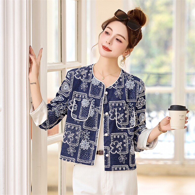 现货2025年春季新款时髦复古刺绣小香风外套,女装短外套,英标秀（1C119）
