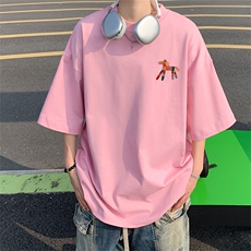 粉红色
