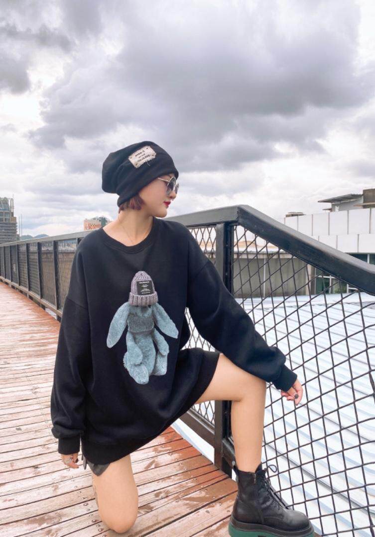 现货2021秋季新款长袖复合简约百搭卫衣，女装卫衣/绒衫，OGENI 欧葛妮