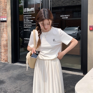 夏季新款女装针织T恤绣花字母宽松显瘦百搭上衣图片