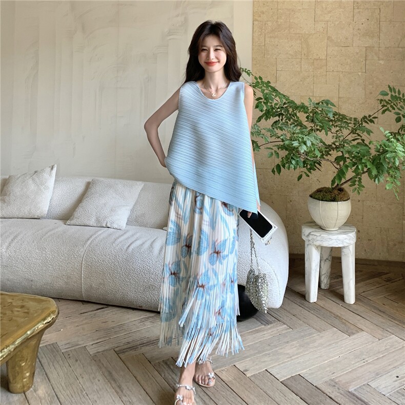 蓝色不规则设计感背心流苏半身裙两件套女2025夏新款高腰显瘦套装图片