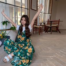 学院风碎花背带连体裤女夏2025新款度假风减龄流行爆款超火阔腿裤，女装连体裤，2C087