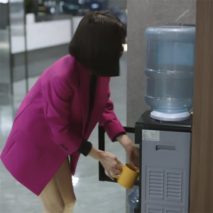闪耀的她秦岚秦岚同款衣服春秋韩版女士休闲紫色西装外套时尚西服图片