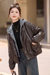 撞色连帽假两件加绒保暖皮衣外套女2025秋冬新款宽松减龄皮衣夹克图片