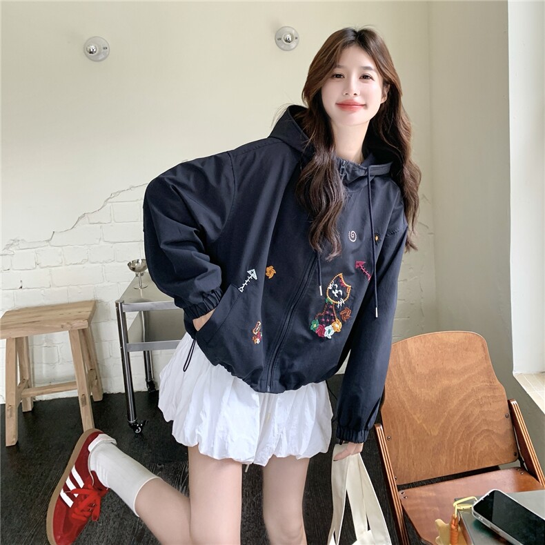 复古卡通刺绣翻领连帽外套女2025秋季新款设计感宽松百搭短款上衣，女装短外套，慧尚2-185