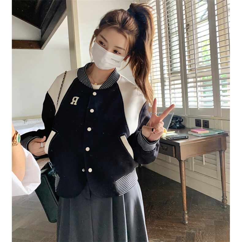 23年秋季新款小众撞色拼接黑色棒球服82378-P140-K188，女装短外套，一九零