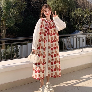 法式甜美碎花罩衫连衣裙套装女春秋2025新款多巴胺流行爆款长裙子图片