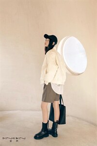 两面穿经典棒球款羽绒服图片
