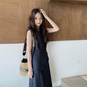 法式超火藏青色无袖背心连衣裙女夏2025新款气质温柔风高级感长裙图片