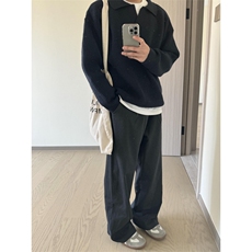 黑色