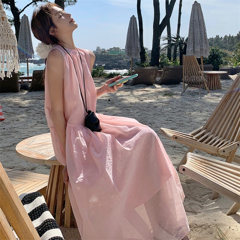 今年流行粉色无袖连衣裙女2025夏季新款高级感超仙气质绝美长裙潮图片