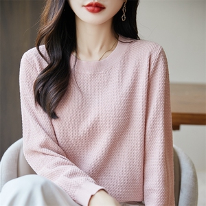 2025年秋季女士圆领长袖时尚图片