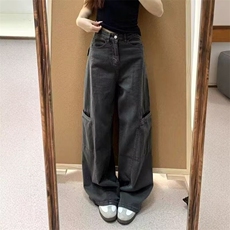 灰色