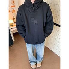 黑色