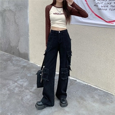 黑色
