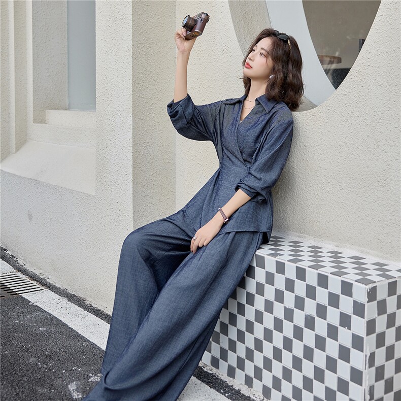 2025年秋季新款时尚简约大气松弛感绑带上衣搭配阔腿牛仔套装,女装套装/套裙,1C080