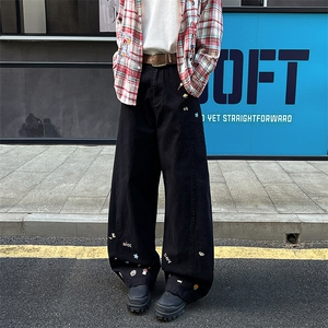 8X-M 卡通绣花休闲裤男2025新款情侣宽松阔腿弯刀裤子K9173P78图片