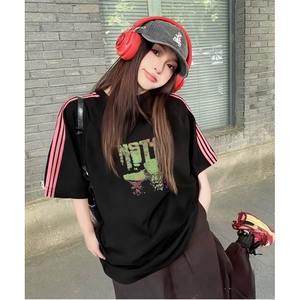 抖音得物品质二开240克宽松纯棉美式潮牌印花三条杠中性风短袖T恤图片