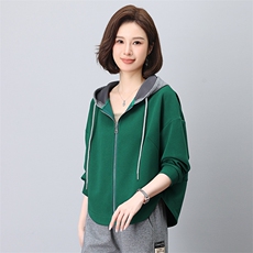 时尚气质休闲宽松撞色插肩袖连帽上衣女外套，女装短外套，依恋蒂丝