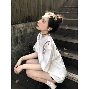 万针全刺绣工艺抖音得物高品质260克重磅纯棉双纱美式高街短袖T恤图片