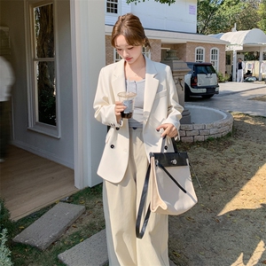白色西装外套女设计感小众2025秋季新款西服女可盐可甜休闲小西装图片