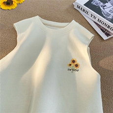 乳白色