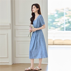 天丝亚麻连衣裙女2025夏季新款宽松V领高级感爆款中长款薄裙子，女装连衣裙，素月