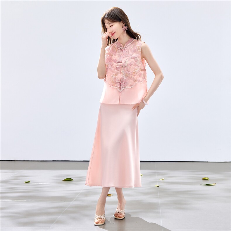 夏季新款现货！2026新中式薄款温柔风重工刺绣马甲+吊带长裙套装,女装套装/套裙,宝儿家