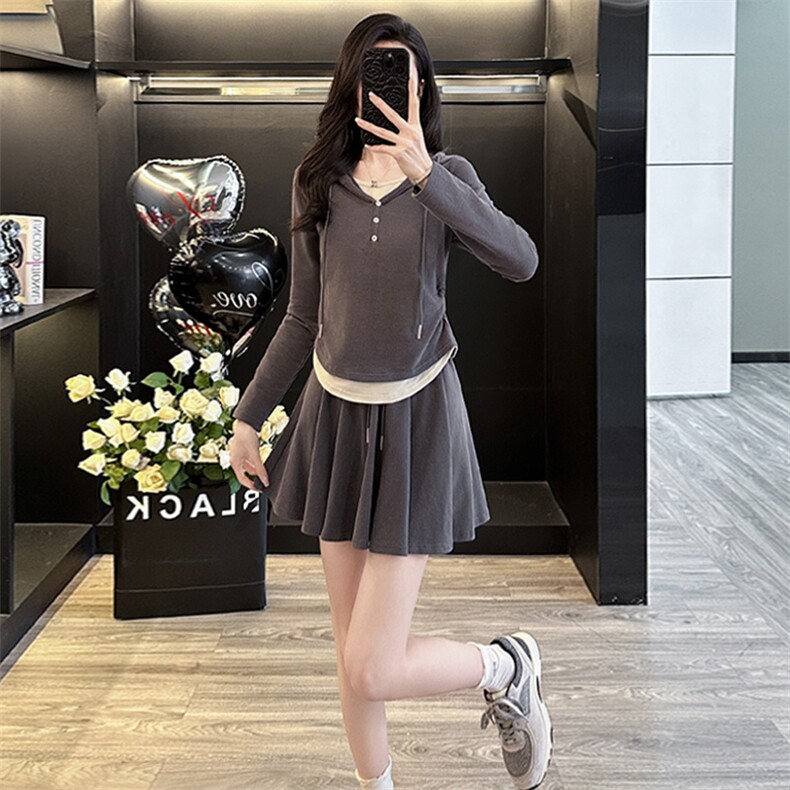 时尚洋气减龄套装裙女春新款撞色拼接抽绳连帽卫衣百褶短裙两件套,女装套装/套裙,江南