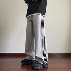 灰色